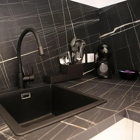 Proche Des Celebres Puces De 4p *